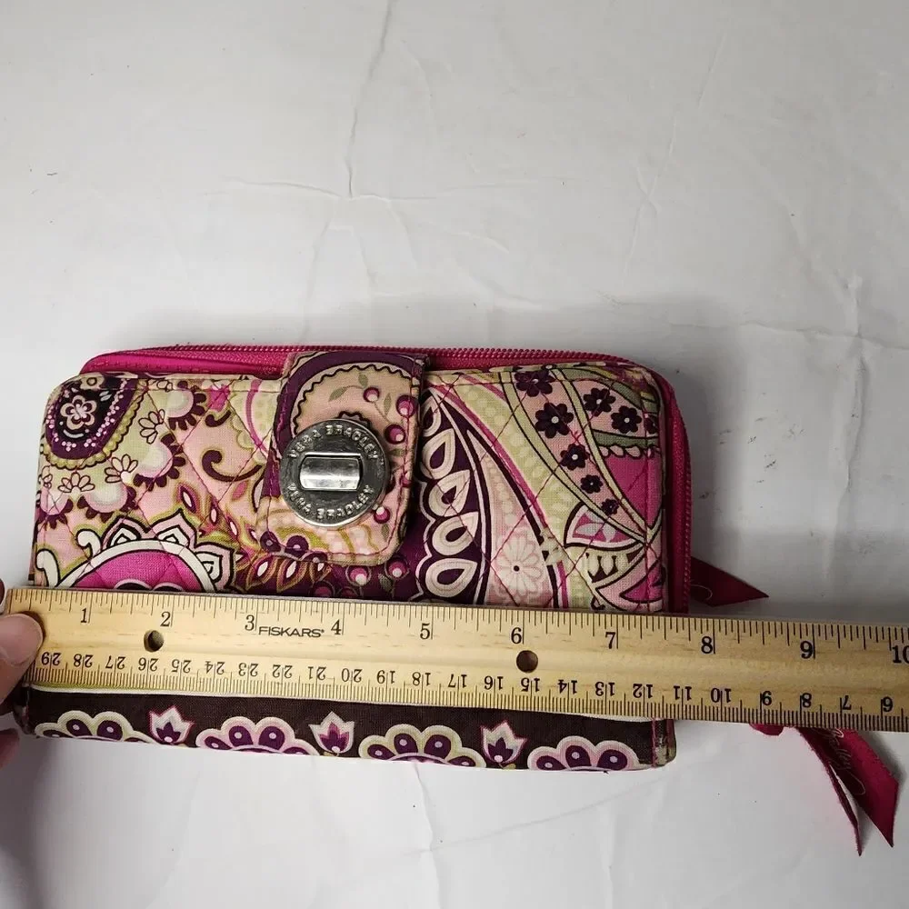 Vera Bradley Zip Around Quilted Floral Print fabric Wallet - Picture 5 of 7